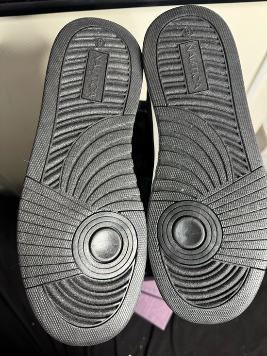 Nautica Women’s Black Sneakers with Red Lining - Picture 6 of 6